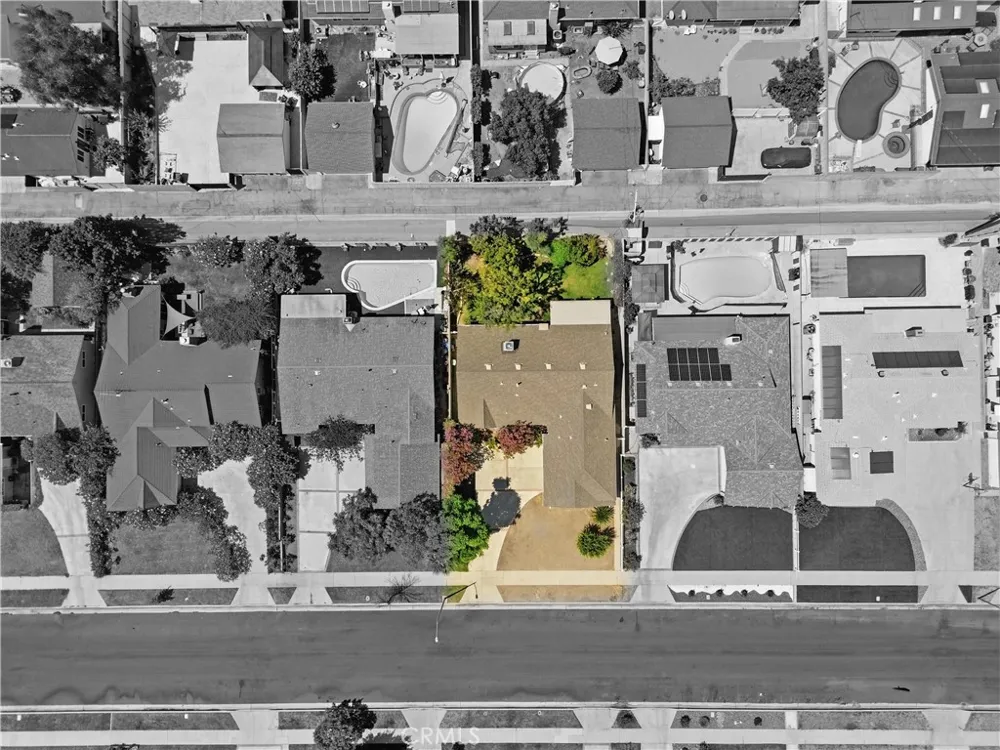 10555 Monogram Avenue Granada Hills, CA 91344