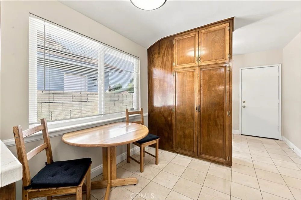10555 Monogram Avenue Granada Hills, CA 91344