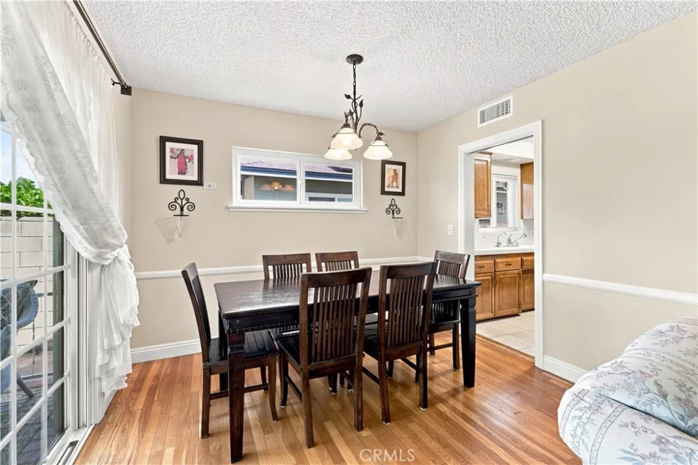 10555 Monogram Avenue Granada Hills, CA 91344