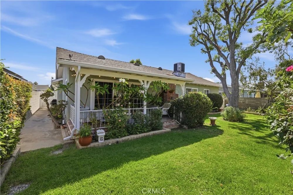 10555 Monogram Avenue Granada Hills, CA 91344