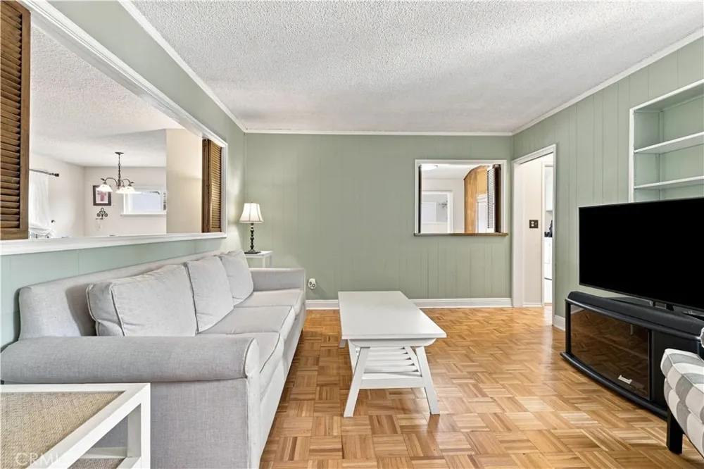 10555 Monogram Avenue Granada Hills, CA 91344