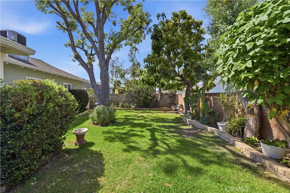 10555 Monogram Avenue Granada Hills, CA 91344