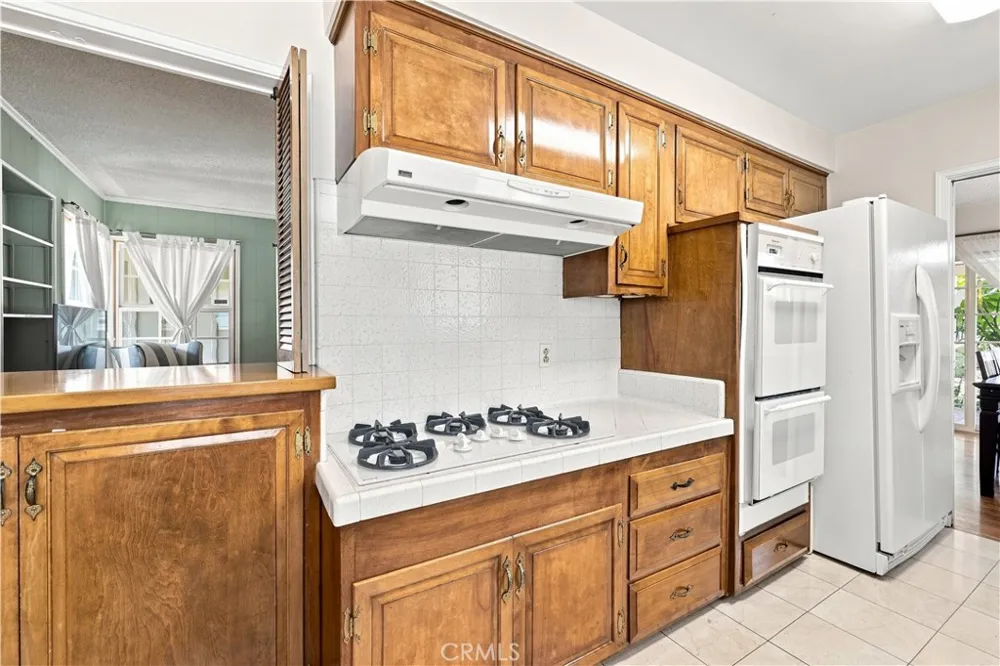 10555 Monogram Avenue Granada Hills, CA 91344