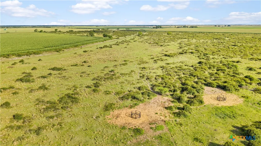 CR 311 Louise, TX 77455