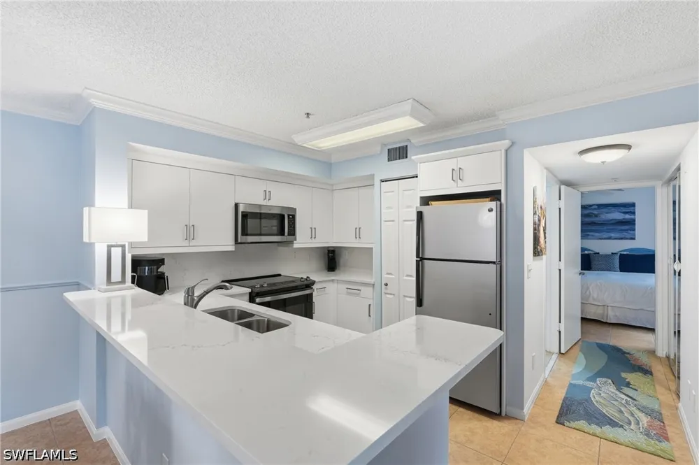 Wildwood Lakes Boulevard #208 Naples, FL 34104
