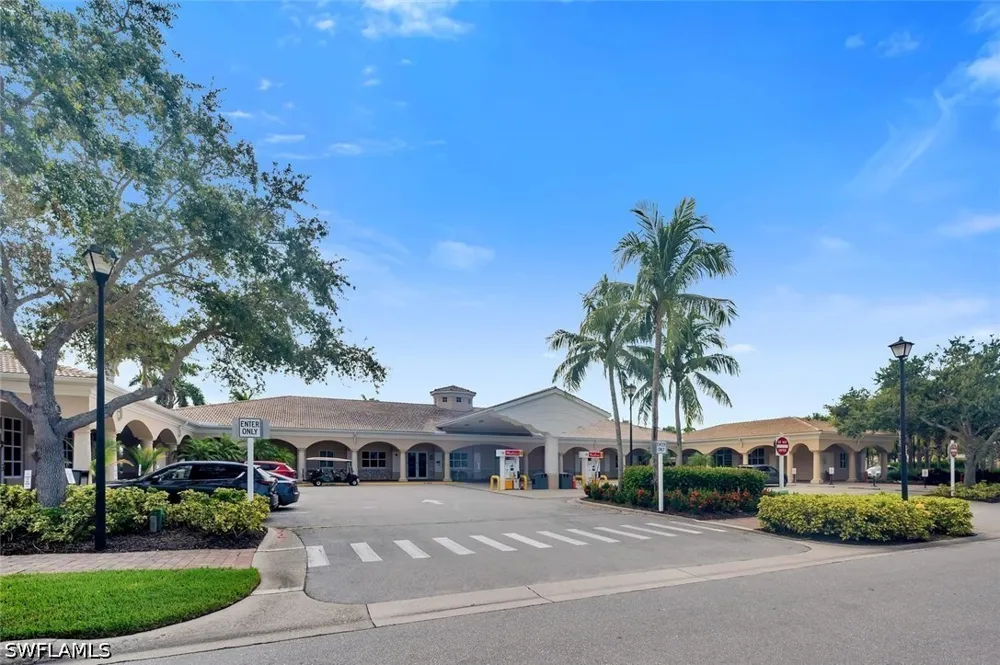 Emilia Lane Naples, FL 34114