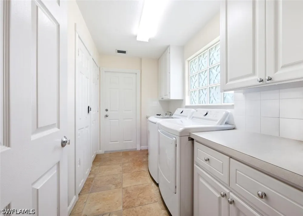 Emilia Lane Naples, FL 34114