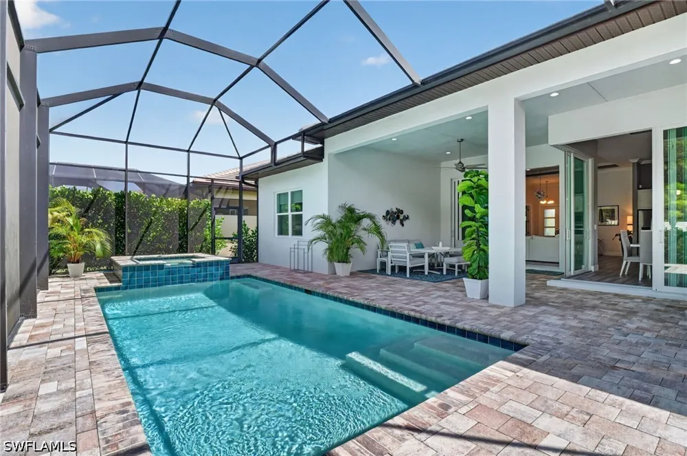 Sapphire Cove Circle Naples, FL 34114