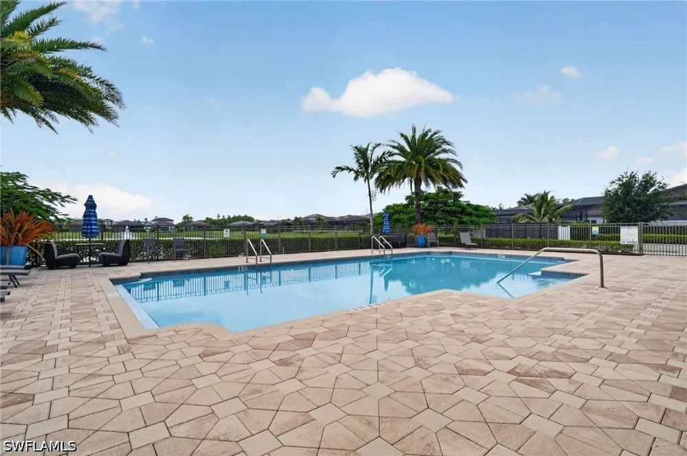 Sapphire Cove Circle Naples, FL 34114