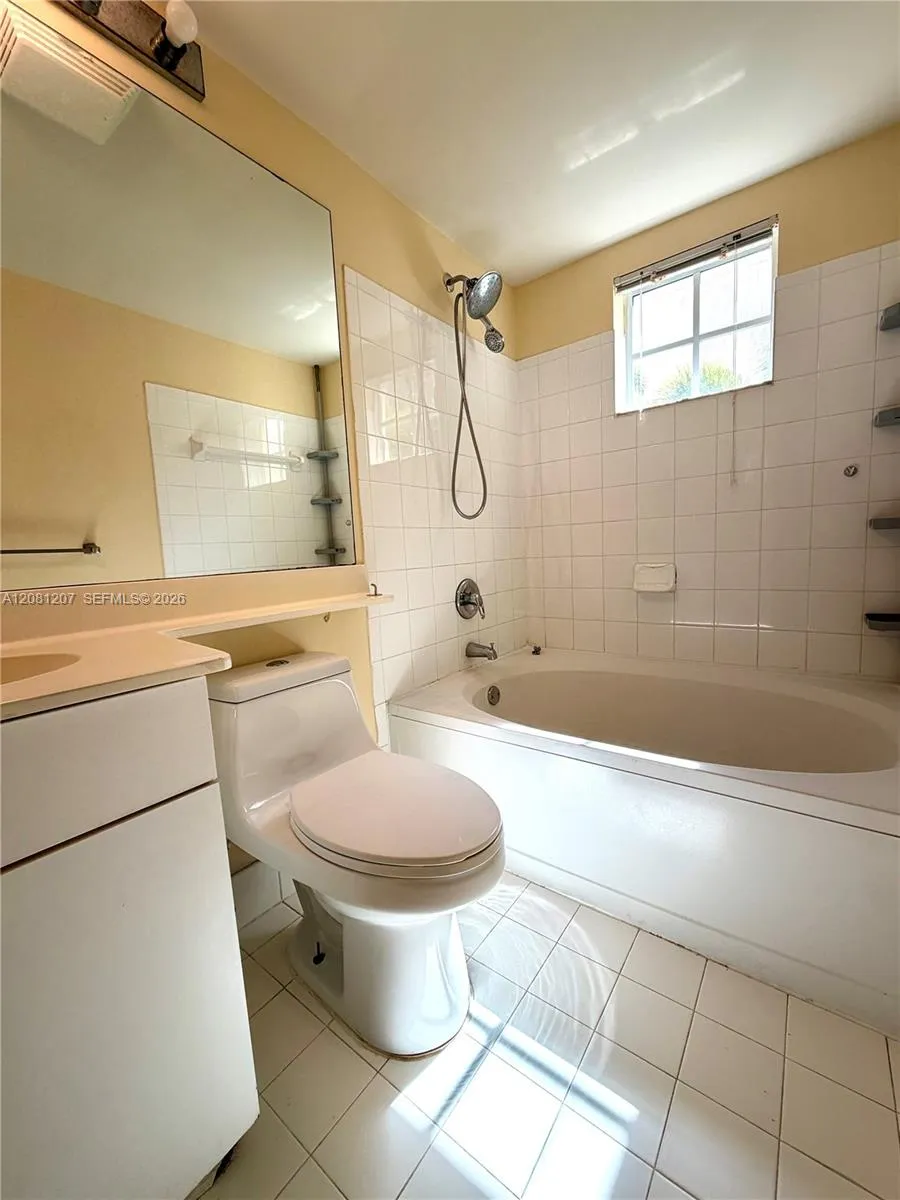 17150 Bay Rd #2419 Sunny Isles Beach, FL 33160
