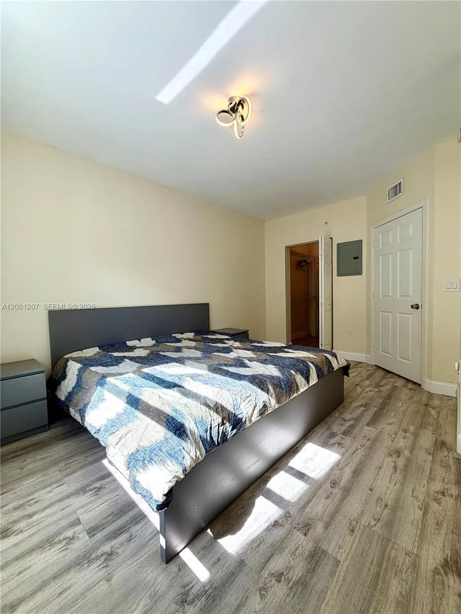 17150 Bay Rd #2419 Sunny Isles Beach, FL 33160