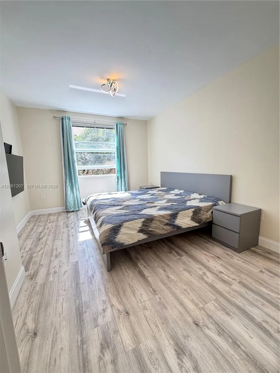 17150 Bay Rd #2419 Sunny Isles Beach, FL 33160