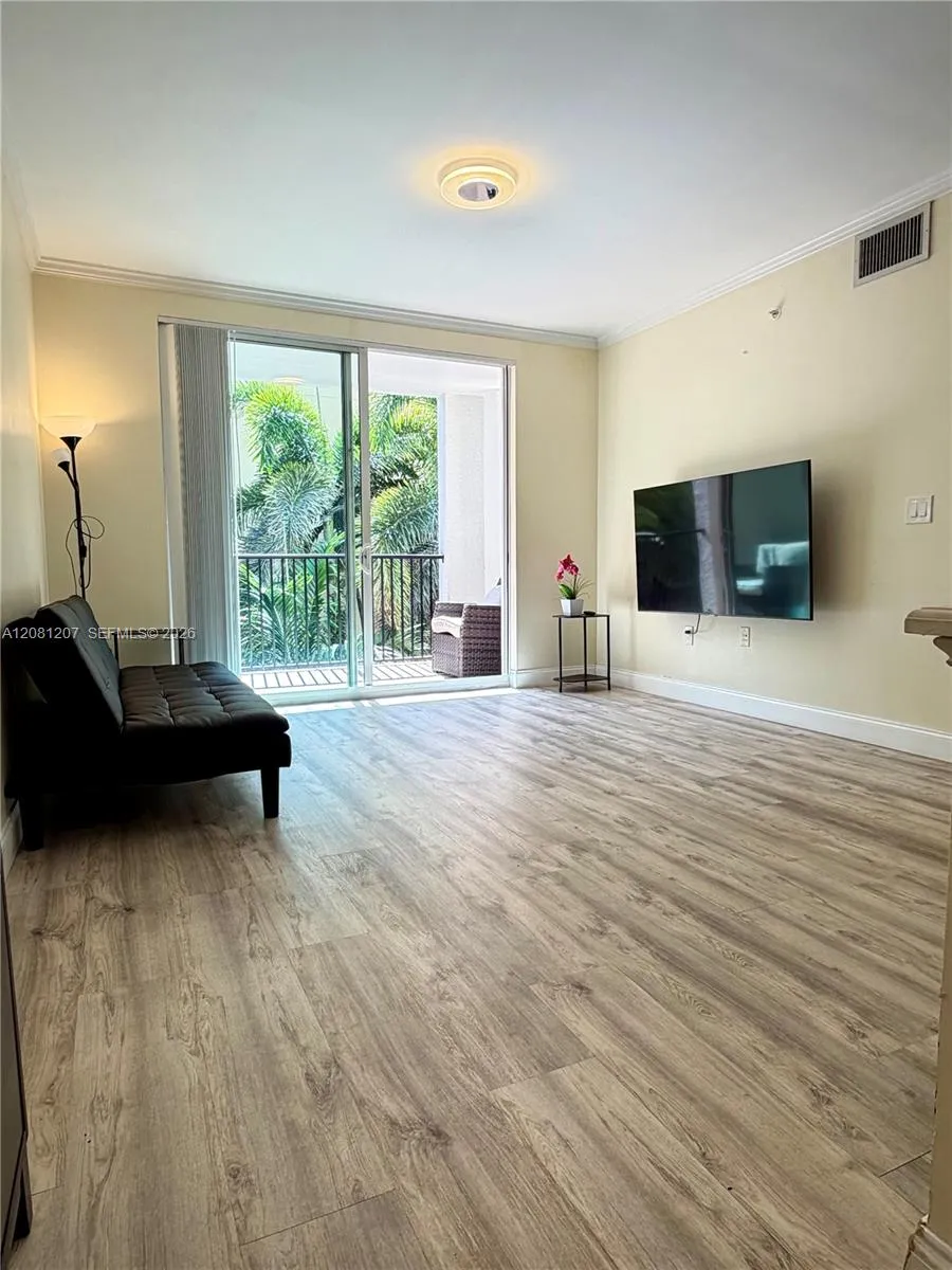 17150 Bay Rd #2419 Sunny Isles Beach, FL 33160