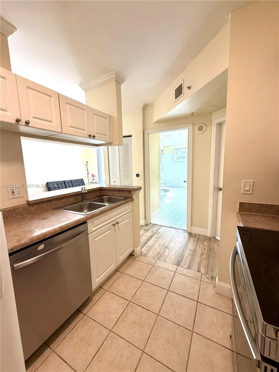 17150 Bay Rd #2419 Sunny Isles Beach, FL 33160