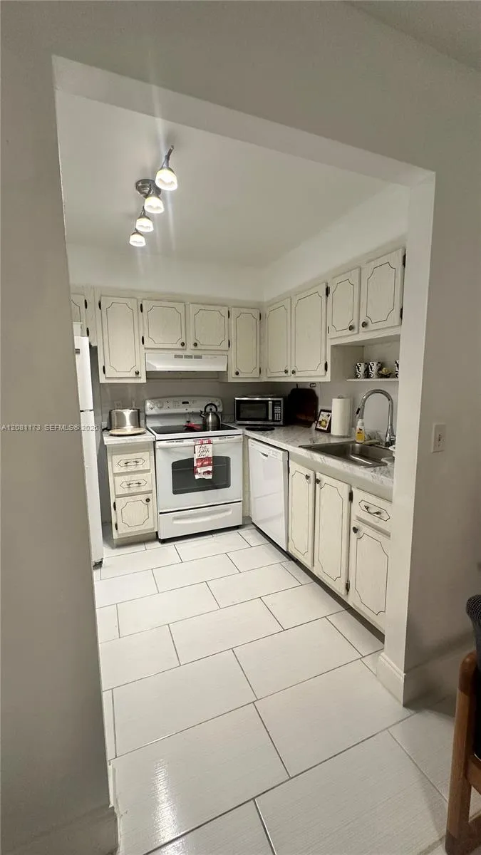 227 Tuscany D #227 Delray Beach, FL 33446