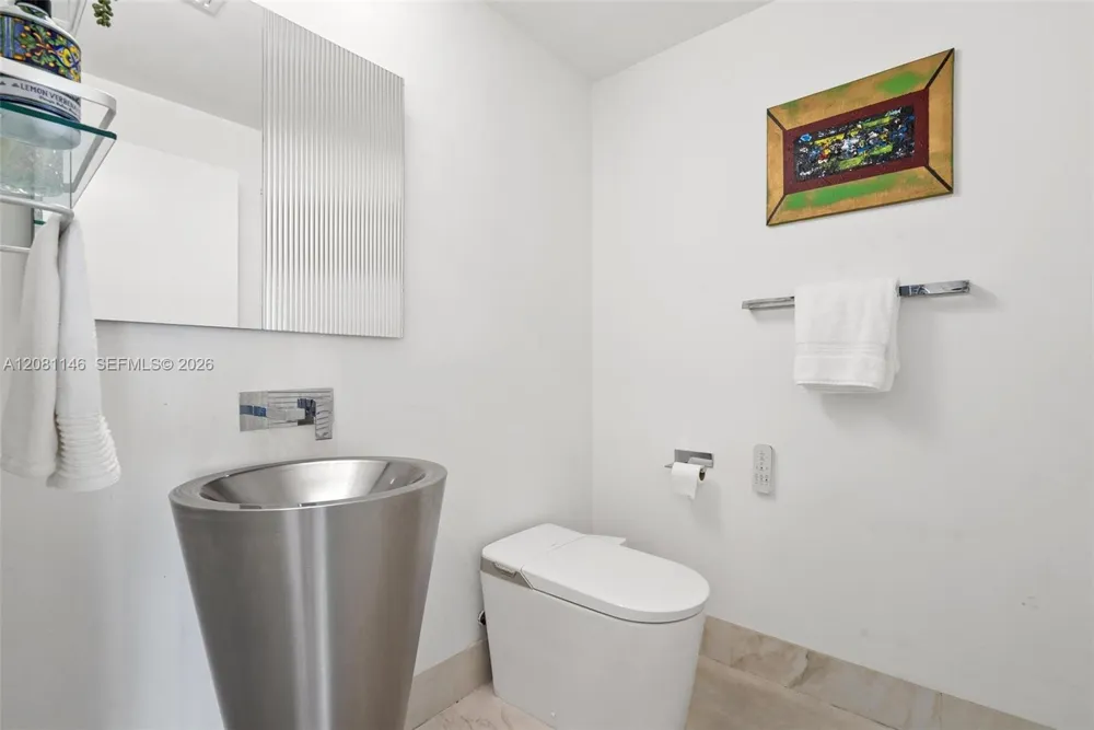 888 Biscayne Blvd #2510 Miami, FL 33132