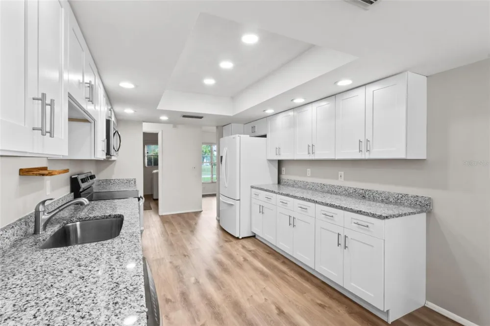 7303 11TH AVENUE W Bradenton, FL 34209
