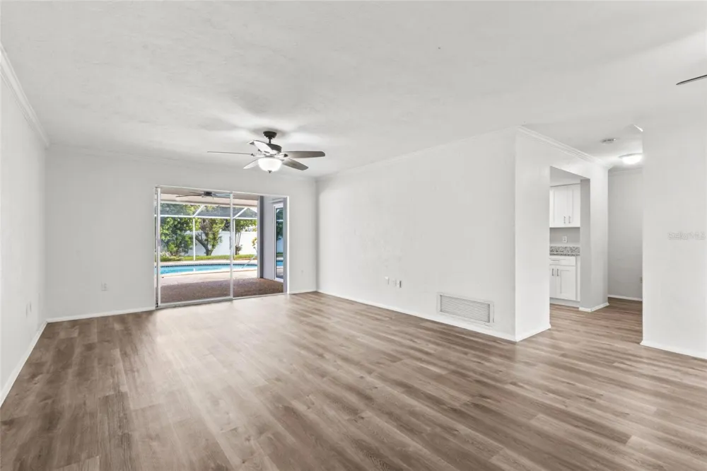 7303 11TH AVENUE W Bradenton, FL 34209