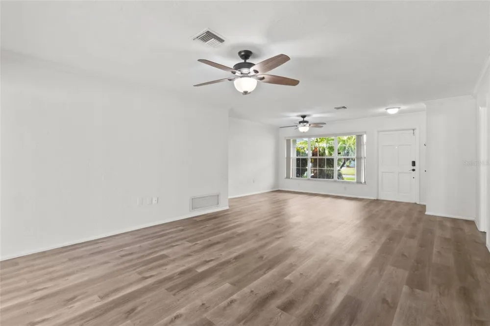 7303 11TH AVENUE W Bradenton, FL 34209