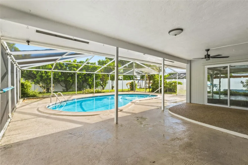 7303 11TH AVENUE W Bradenton, FL 34209