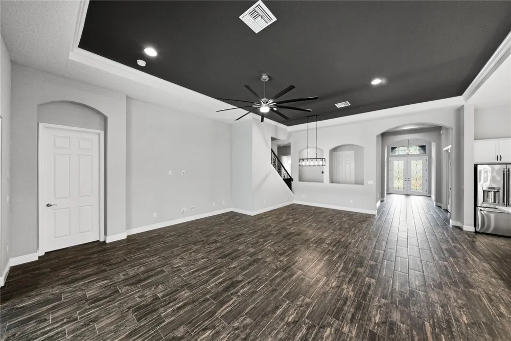 6904 EBB TIDE AVENUE Apollo Beach, FL 33572
