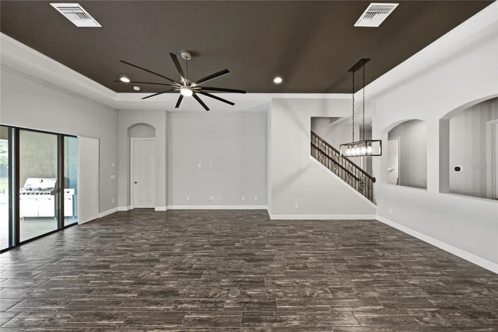 6904 EBB TIDE AVENUE Apollo Beach, FL 33572