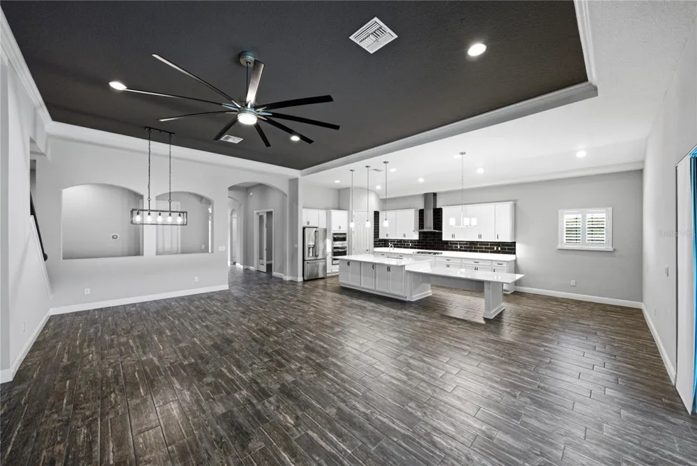 6904 EBB TIDE AVENUE Apollo Beach, FL 33572