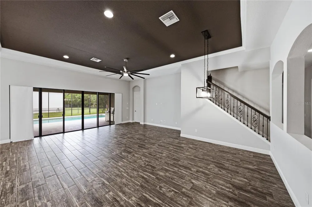 6904 EBB TIDE AVENUE Apollo Beach, FL 33572