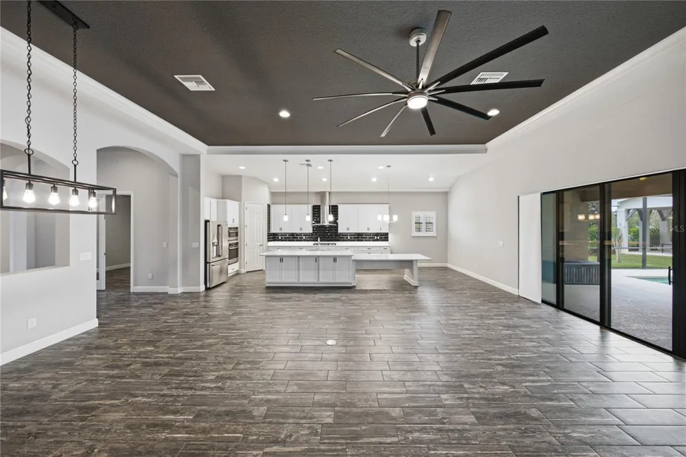 6904 EBB TIDE AVENUE Apollo Beach, FL 33572
