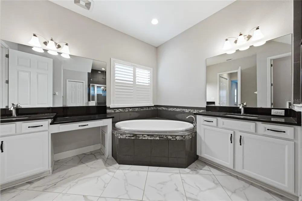 6904 EBB TIDE AVENUE Apollo Beach, FL 33572
