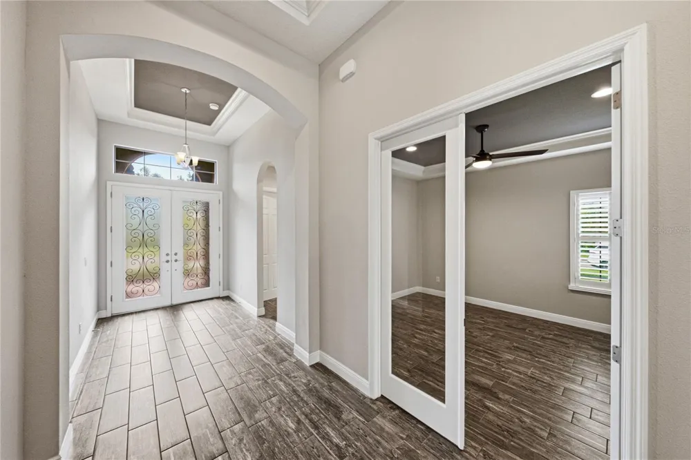 6904 EBB TIDE AVENUE Apollo Beach, FL 33572
