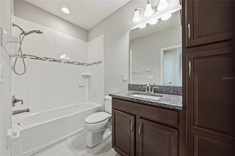 6904 EBB TIDE AVENUE Apollo Beach, FL 33572