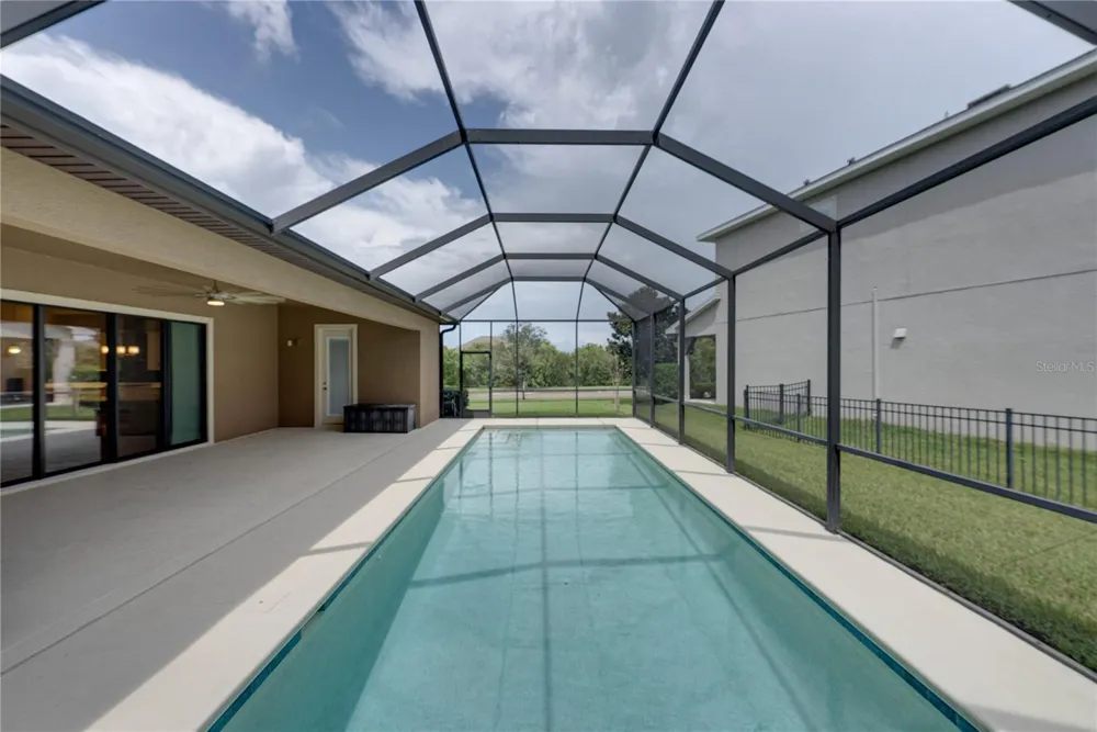 6904 EBB TIDE AVENUE Apollo Beach, FL 33572