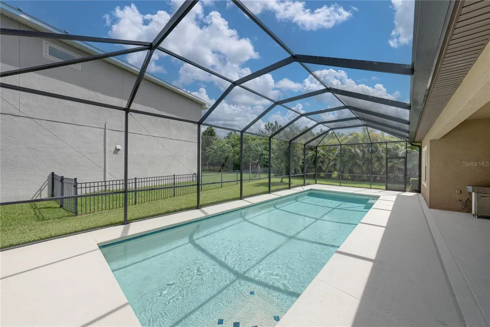 6904 EBB TIDE AVENUE Apollo Beach, FL 33572