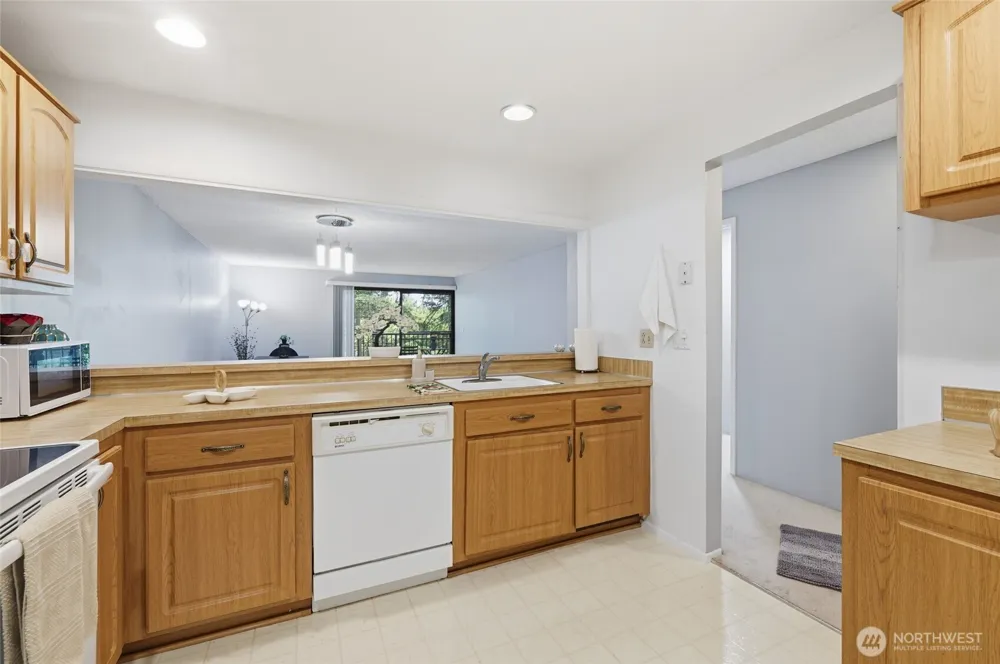 6702 139 AVENUE NE #750 Redmond, WA 98052