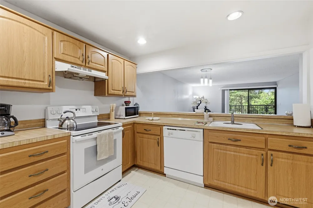 6702 139 AVENUE NE #750 Redmond, WA 98052