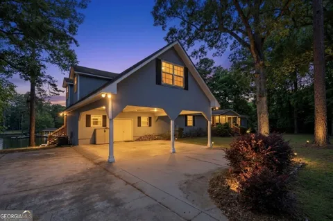 201 Collins RD NW