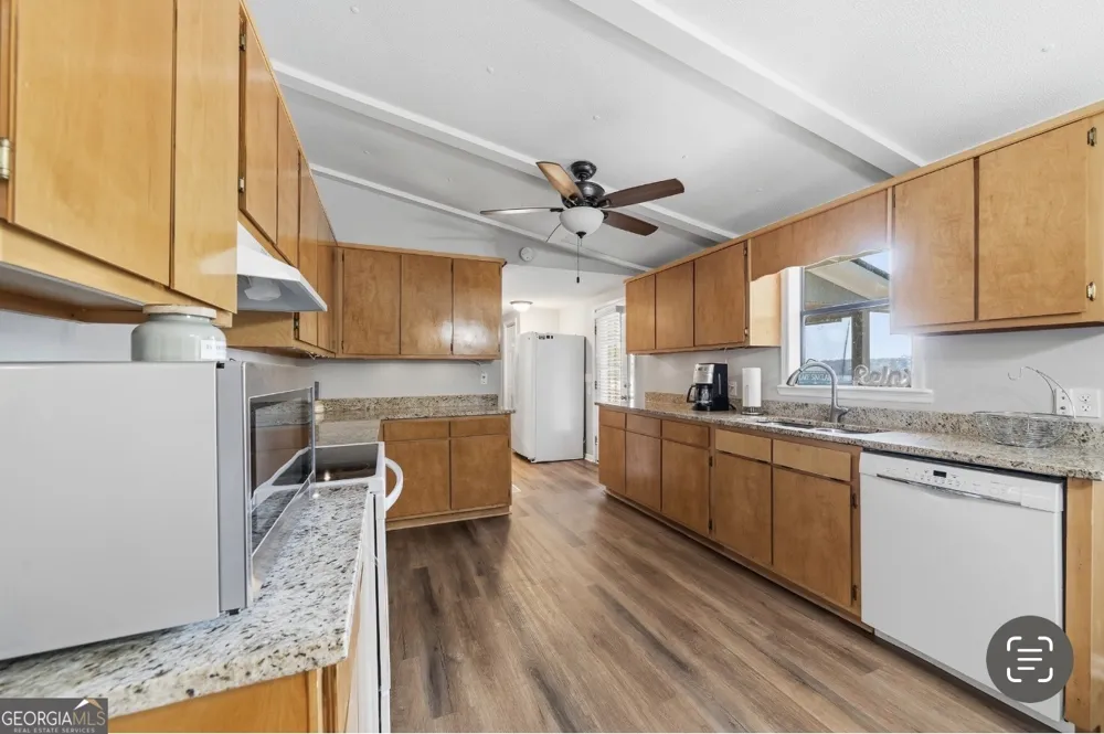 201 Collins RD NW Milledgeville, GA 31061