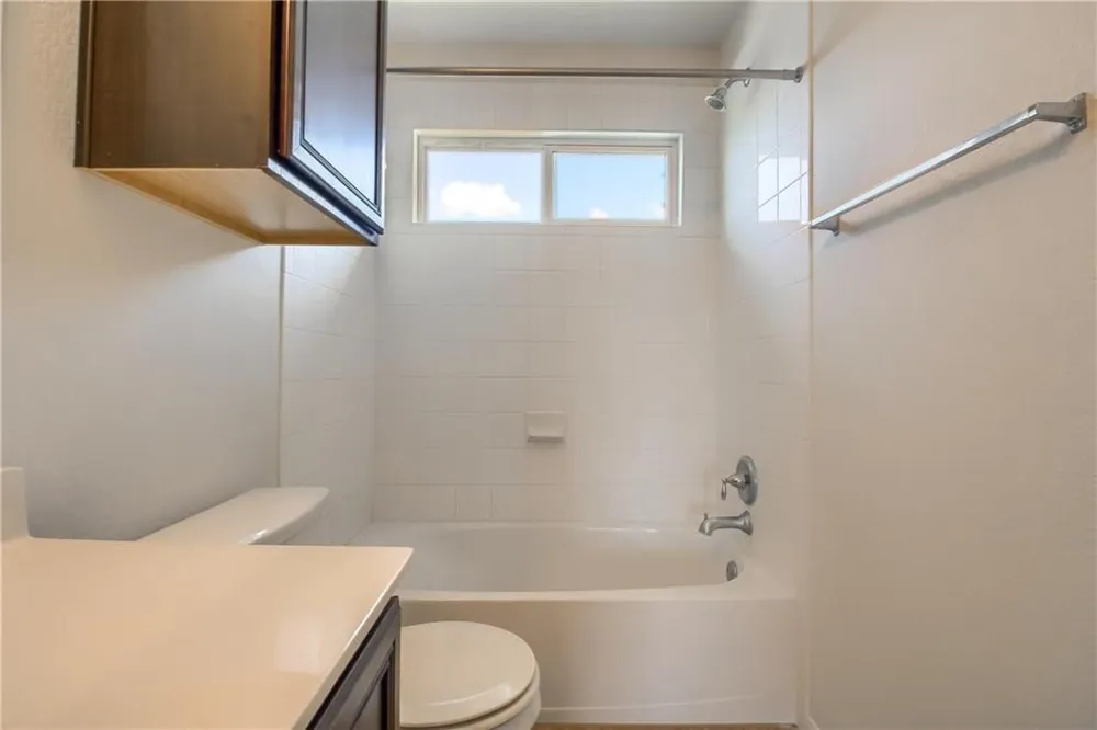 2014 Barker House Cove Round Rock, TX 78664