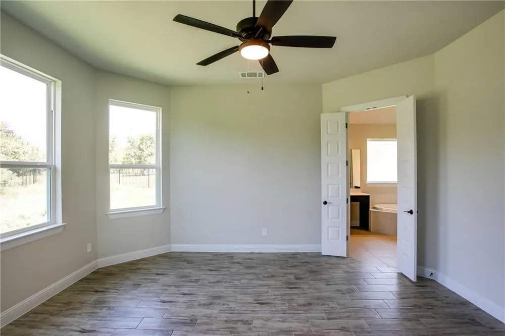 150 Raptor Beak Way Cedar Creek, TX 78612