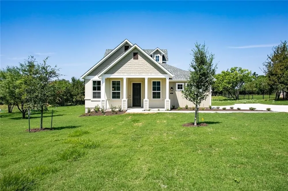 150 Raptor Beak Way Cedar Creek, TX 78612