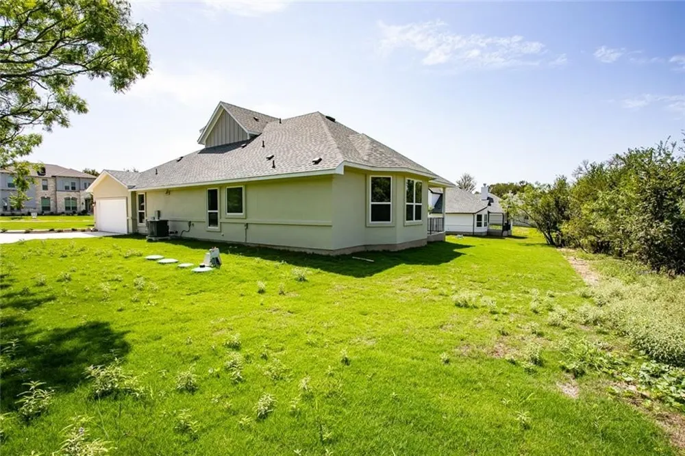 150 Raptor Beak Way Cedar Creek, TX 78612