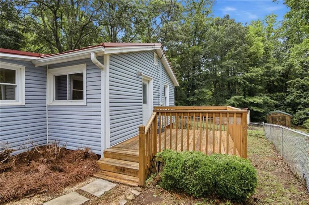 6815 Bannister Road Cumming, GA 30028
