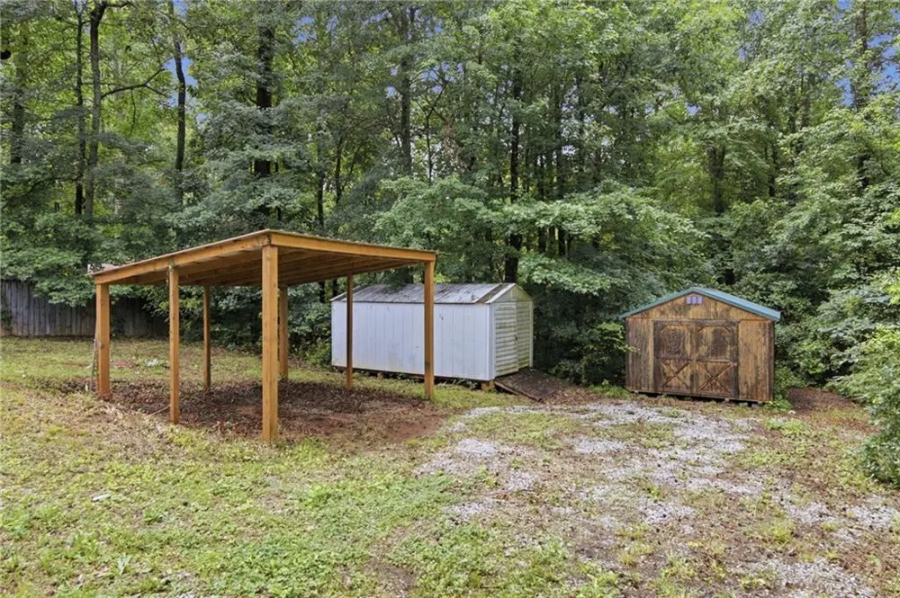 6815 Bannister Road Cumming, GA 30028