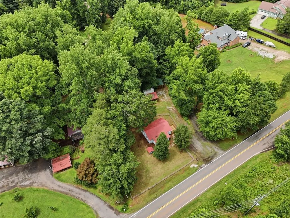 6815 Bannister Road Cumming, GA 30028