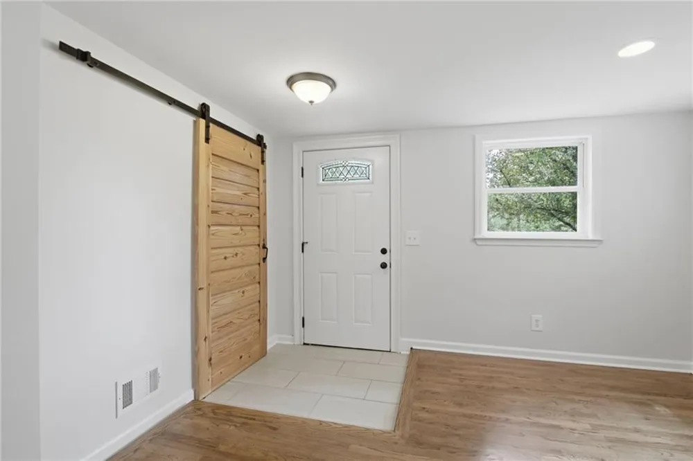 6815 Bannister Road Cumming, GA 30028