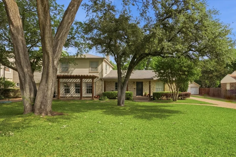 3724 Hilltop Road Fort Worth, TX 76109