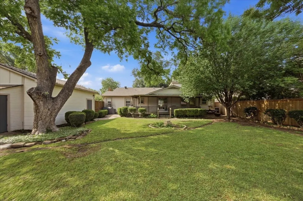 3724 Hilltop Road Fort Worth, TX 76109
