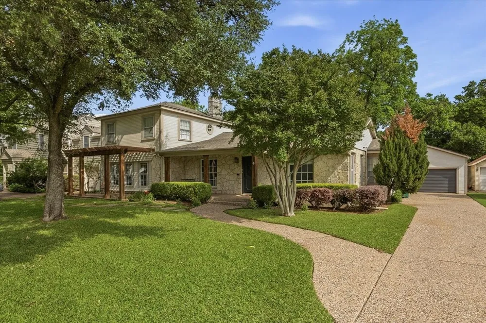 3724 Hilltop Road Fort Worth, TX 76109