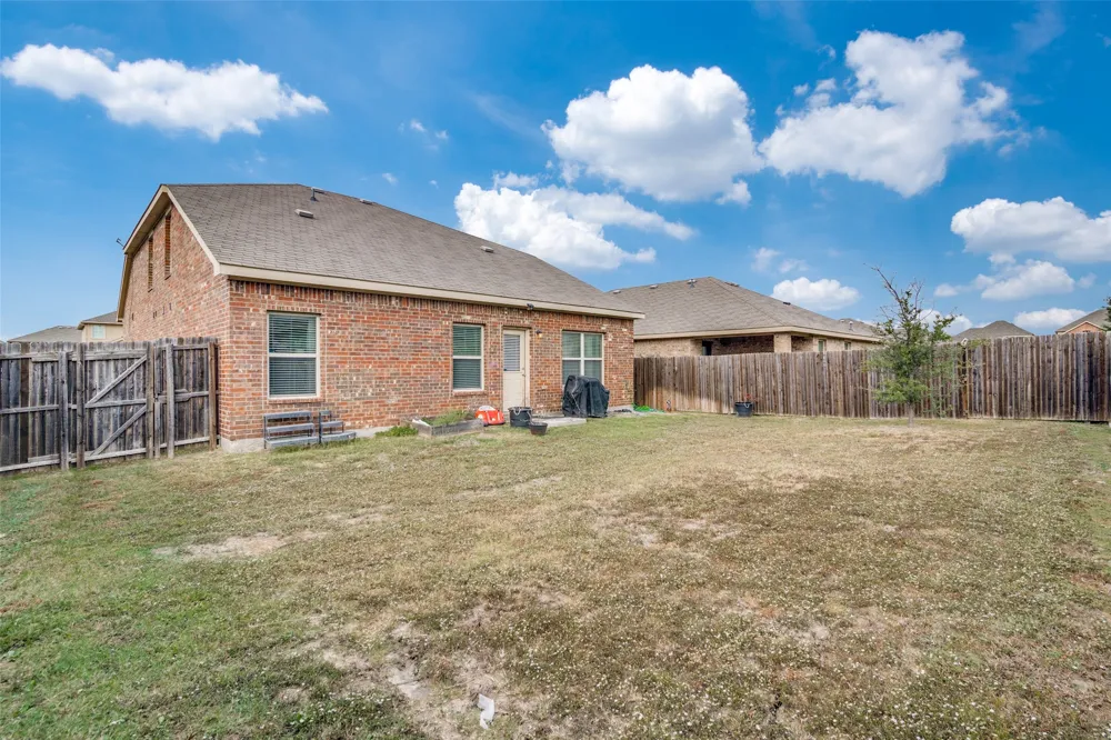 2209 Torch Lake Drive Forney, TX 75126